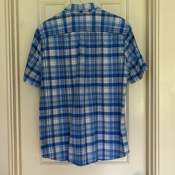 Vineyard Vines men’s short sleeve button down - Picture 2 of 3